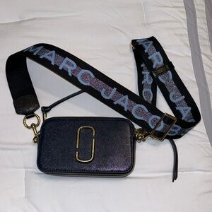 MARC JACOBS NAVY SNAPSHOT BAG
